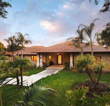 Villa in 629 East 83rd Street Villa in 629 East 83rd Street